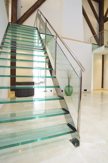 Glass Step Modern Straight Staircase With Stainless Steel Glass Railing