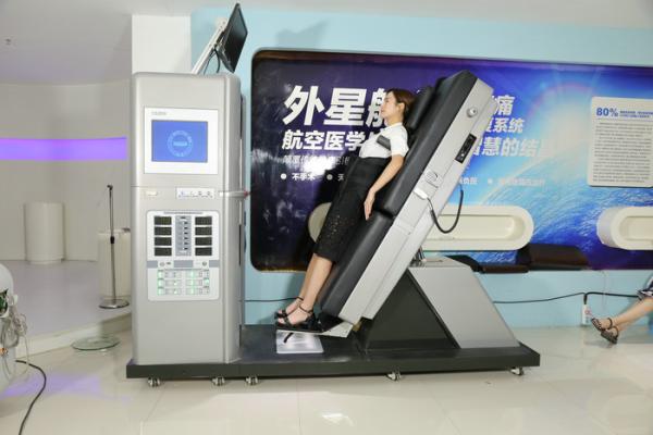 Quality Deep Nourishing Lumbar Decompression Machine Constant High Negative Pressure for sale