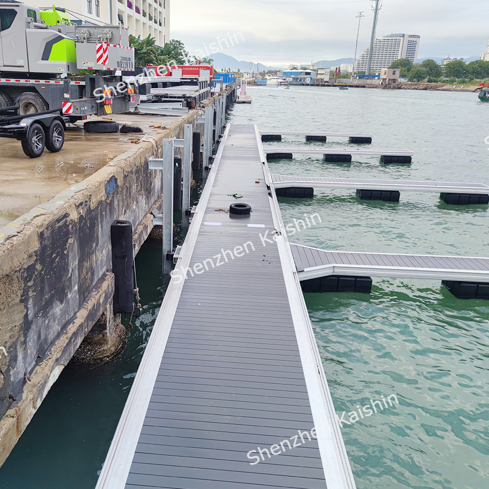 Aluminum Alloy Floating Docks Marine WPC Decking Floating Pontoon