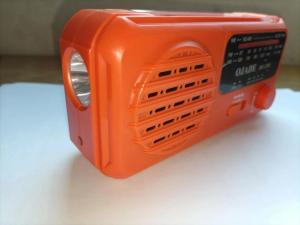 USB Jack Portable Hand Crank Radio 0.4KG Solar Crank Charge Radio Speaker