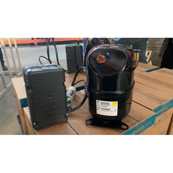 Air Cooling Upright Glass Door Freezer 360L -1260L Display Volume With Auto Defrost System