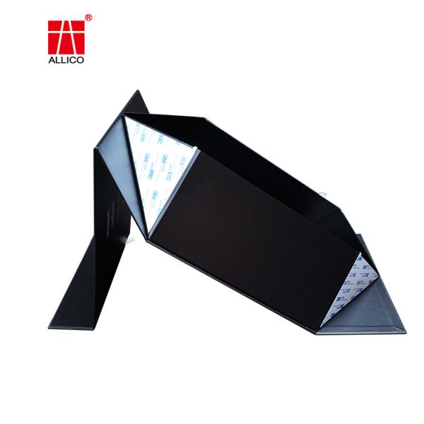 Collapsible 128gsm C2S Garment Packaging Box Magnetic Closure