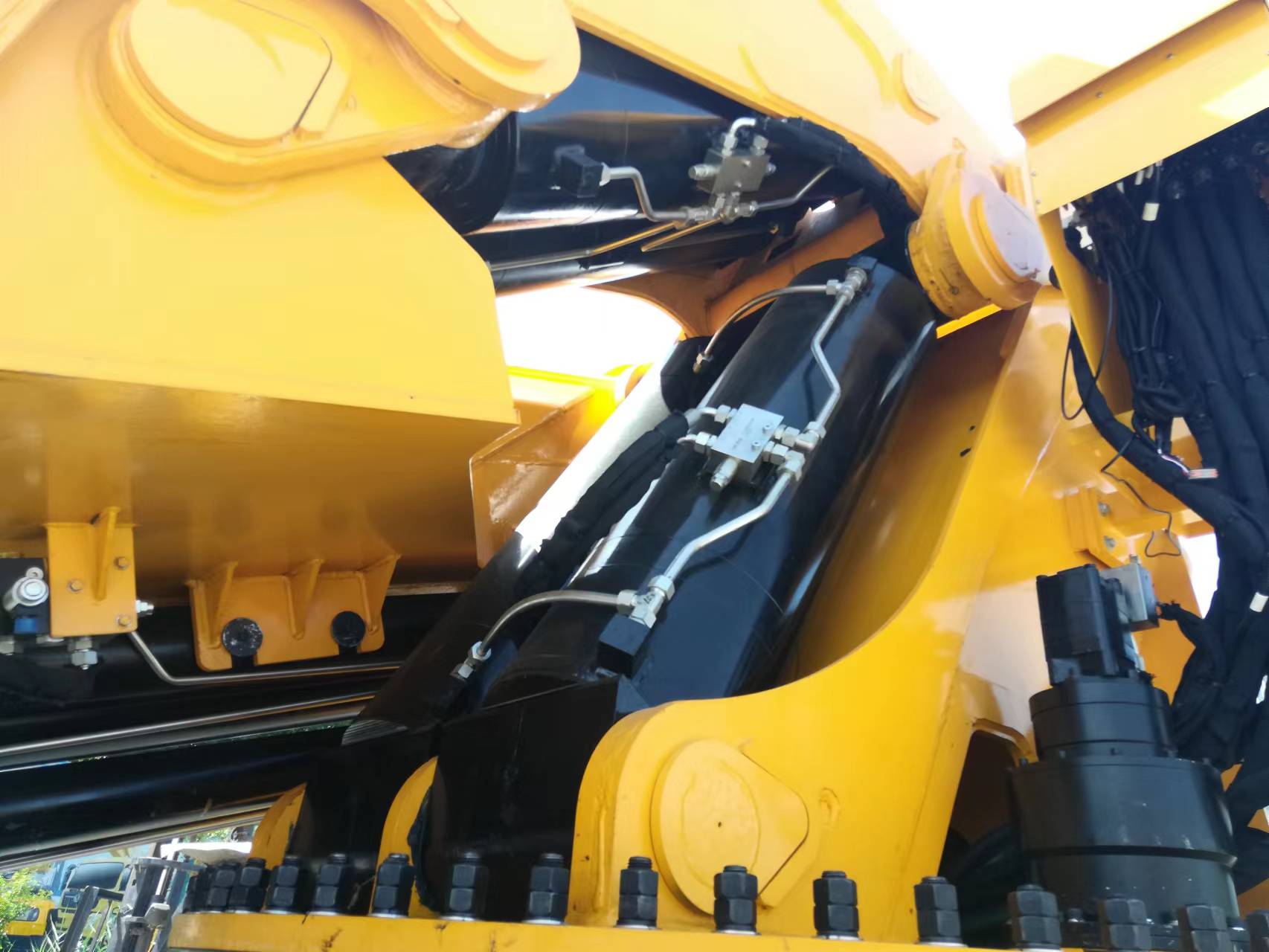 Durable Knuckle Boom Crane 38T/80T Truck Mounted Crane