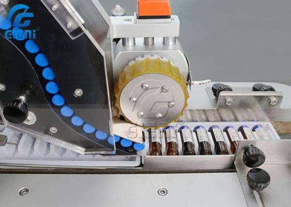 Quality 1-20ml Square Oval Horizontal Glass Bottle Labeling Machine For Beverage for sale