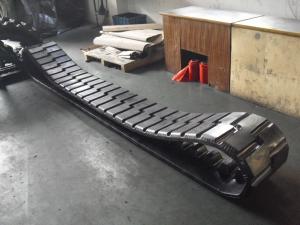 470x152.4x56 Smooth Or Engraved Pattern PF6110 Rubber Tracks Asphalt Paver Parts With 52 Links