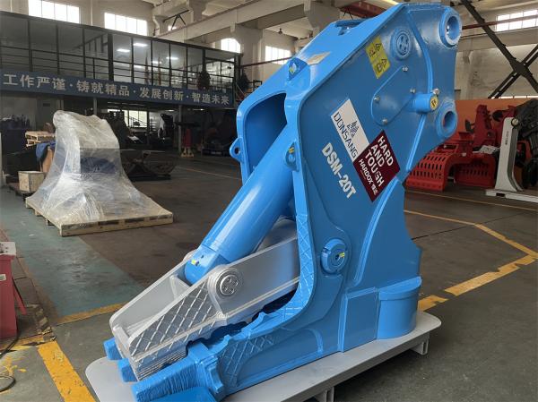 Quality 30 Tons Excavator Hydraulic Concrete Pulverizer 658KN Front Crushing Force for sale
