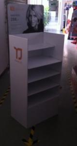 China Custom design cardboard display shelf floor standing cardboard display shelves for cosmetics on sale