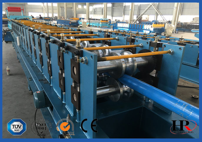 Steel Structure Drainpipe System Seamless Gutter Machine HT200
