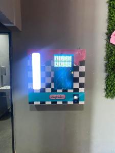 Buy cheap Wall-Mounted Self Service Vending Machines For Apartment Complexes , Universities product