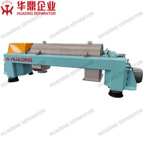 Continuous feeding and discharging decanter centrifuge for plant extraction