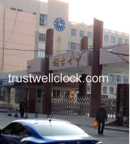 master clocks with GPS synchronization zero time error drive 1-4 faces slave