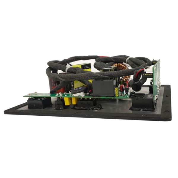 250W Output Power Subwoofer Plate Amplifier with 20-200 Hz Frequency Response and <1% Total Harmonic Distortion