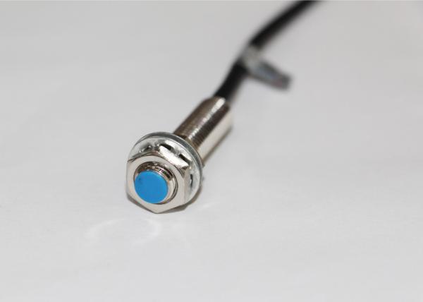 Quality SM8 Hall Proximity Sensor Metal Detection Compact Volume IP67 for sale