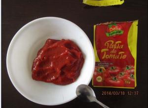 China Taste Delicious Canned Tomato Paste , Tomato Sauce For Pasta 12 - 14% Brix on sale