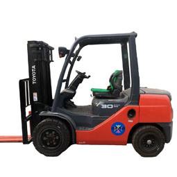 Quality Toyota 8F 3 Ton Used Forklift With Diesel Engine 3m Lifting Height for sale