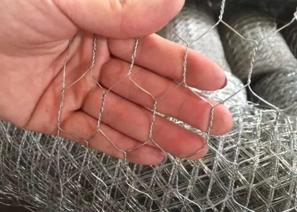Quality Double Twisted Galvanized Hexagonal Wire Mesh For Poultry Farm for sale