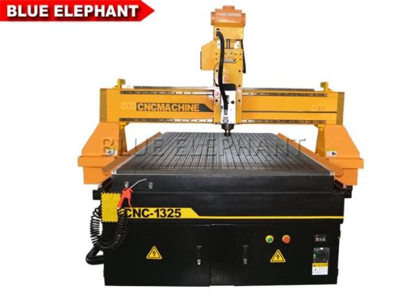 Quality Electronic Metal Engraving Machine 1kw YASKAWA Servo Cnc Router ER20 Collet for sale