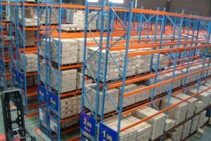 Depth 500mm-2400mm Selective Pallet Racking Orange Warehouse Racking Solutions