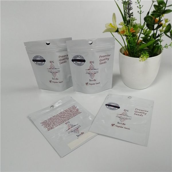 Stand Up Herbal Incense Packaging Aluminum Foil Bags Matt Black Customized Size