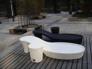 High Heel Shoes Shaped Cane Daybed , White Resin Wicker Daybed