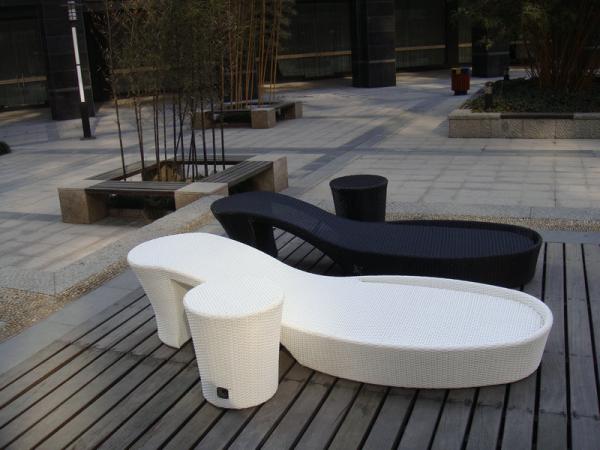 Quality High Heel Shoes Shaped Cane Daybed , White Resin Wicker Daybed for sale