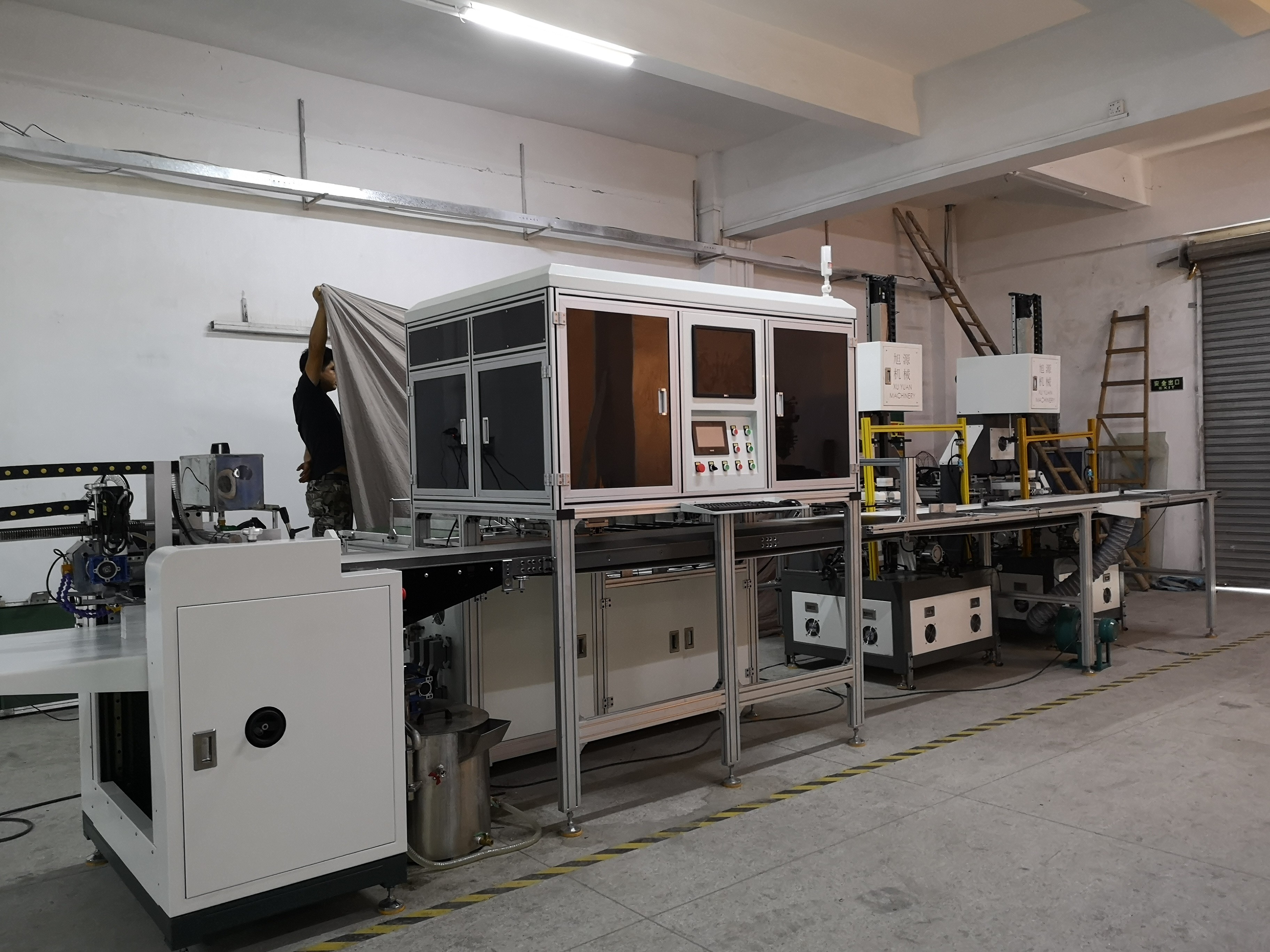Multi - Function Positioning Automatic Gluing Machine