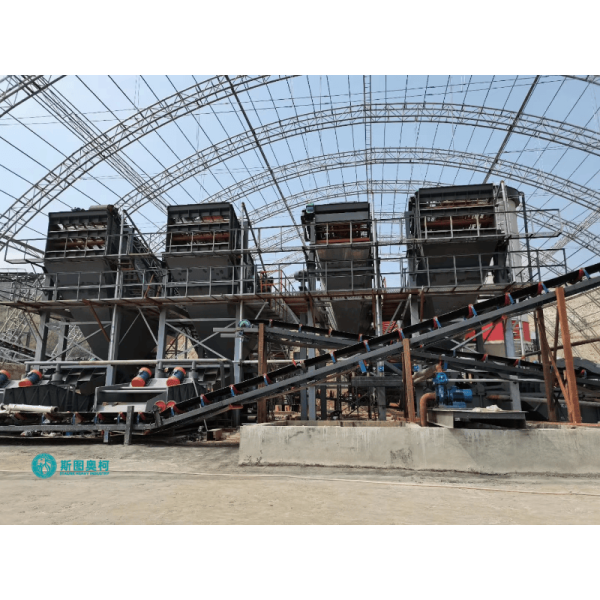 150TPH High Frequency Vibrating Screen Gold Ore Screening Equipment