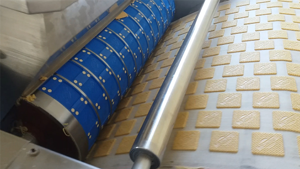 Full Automatic 1500kg/H Skywin Biscuits Making Machine Multifunctional