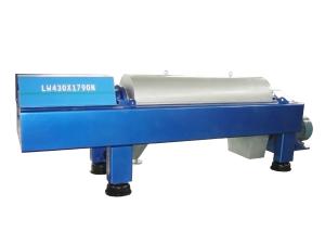 China Energy-Efficient Solid Liquid Decanter Centrifuge For Separating Stillage / Distiller'S Grains/ Spent Wash on sale