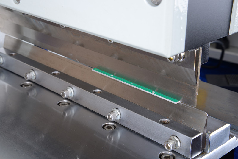 CWVC-2L b v-cut PCB separator,PCB depaneling machine,PCB Depanelizer,PCB cutting machine.jpg