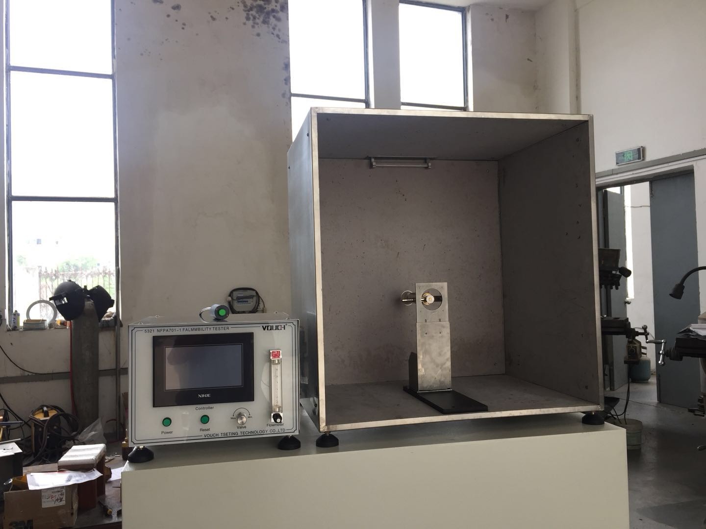 Lab Textile Flammability Testing Large Hanging Fabric Standard NFPA701-2 Adjust