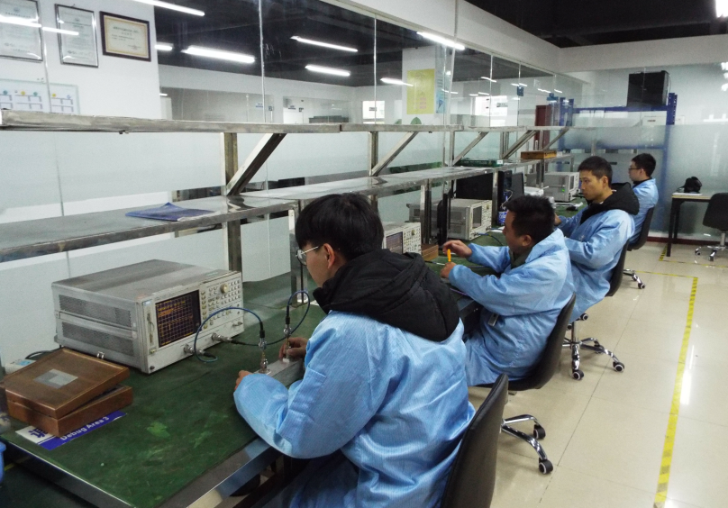 Black Color Microwave Ka Band Filter / RF Bandpass Filter Customized Design