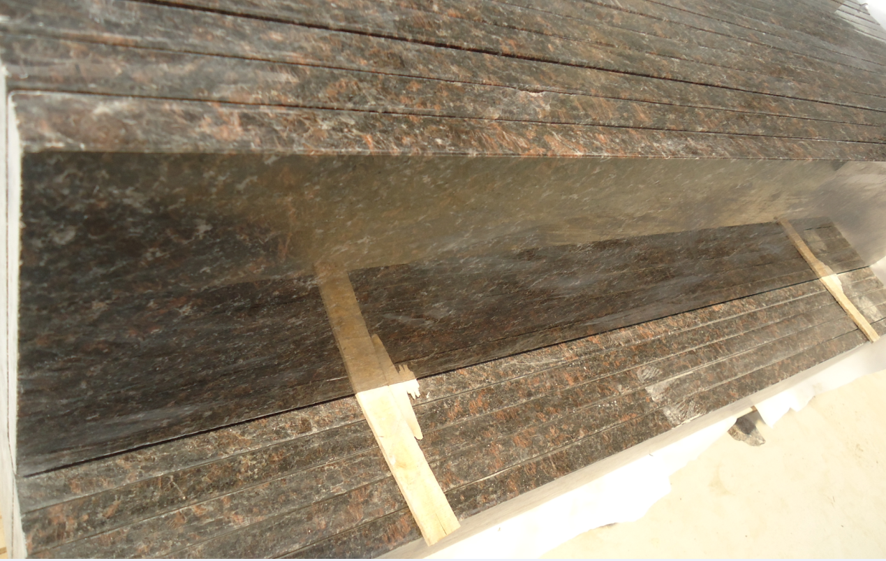 Popular Polished Tan Brown Granite Tile/Slab have Top Quality