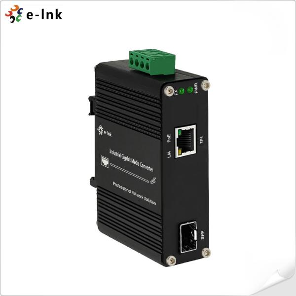 Quality Mini Industrial Gigabit 10 / 100 / 1000M SFP PoE Media Converter 802.3at 30W for sale