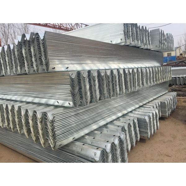 Q235 Galvanized Highway Guardrail Beam Thire Beam / W Beam / Transation Beam