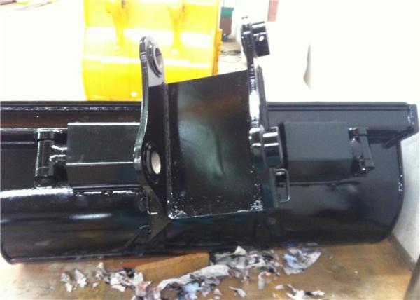 Quality Black Hydraulic Tilt Ditching Bucket , Tilting Mud Bucket Customized Design for sale