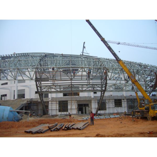 Steel Roof Truss for Commodity Trade Center Lobby Elegant and Functional Design Solutions