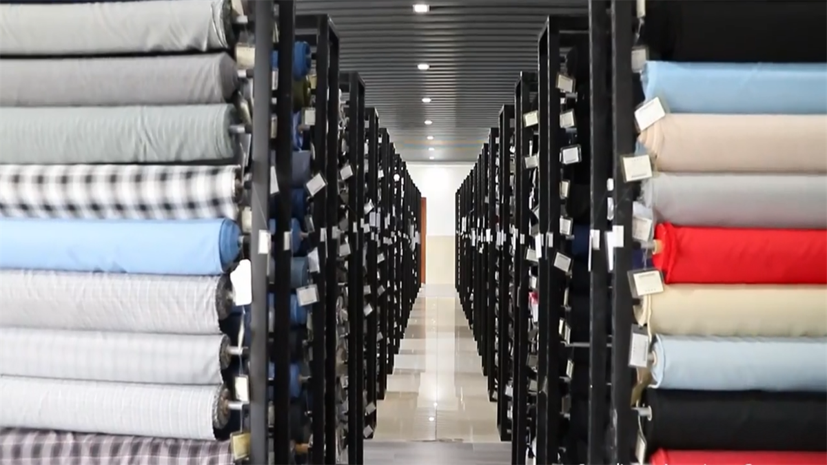 Customizable Density Peach Skin Fabric 112GSM Microfiber Polyester For Beach Pants