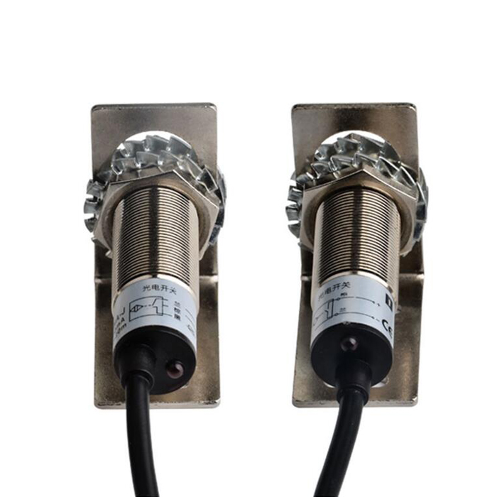M12 visible light sensor detection distance 20 meters NPN normally open 12-24V Laser photoelectric switch