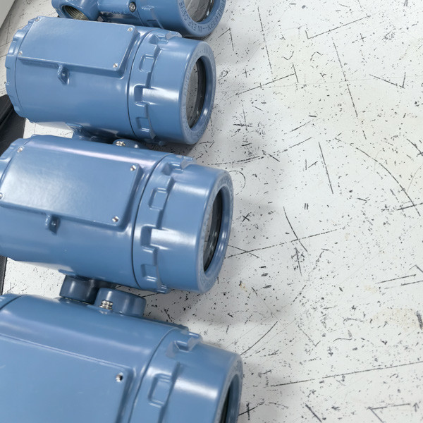 Field Mounted Temperature Transmitter with -40C to 85C Ambient Temperature