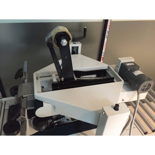 Easy Operation High Speeed Small Cardboard Box Tape Carton Sealing Machine