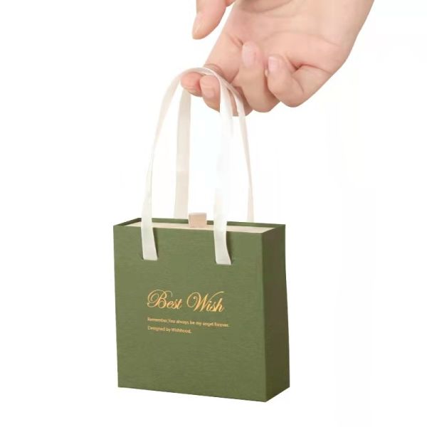 Rectangular Jewelry Packaging Box Elegant Presentation Package Recyclable