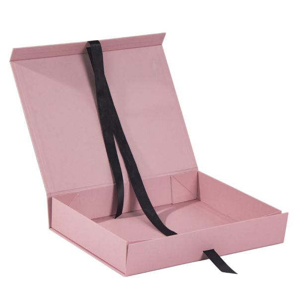 Embossing Magnetic Gift Wrapping Boxes FSC Recyclable 1200gsm Cardboard