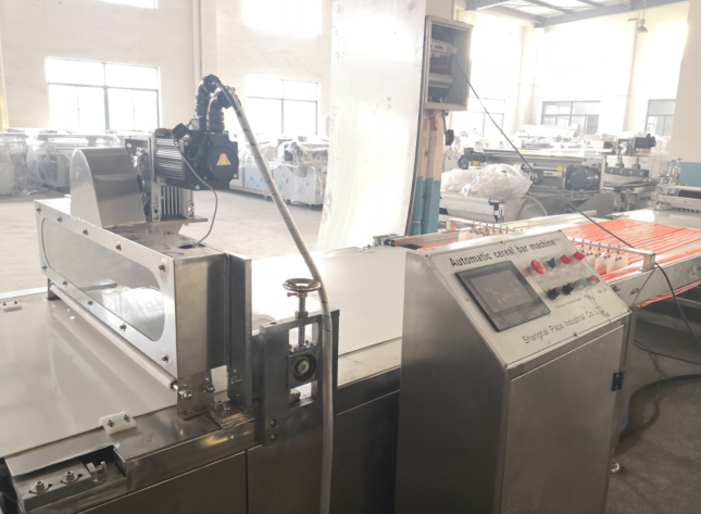 Nougat Candy Bar Production Line Stainless Steel Automatic Cereal Bar Making Machine
