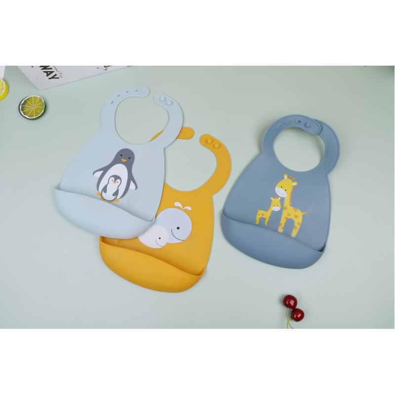Custom Baby Tableware Set Waterproof Soft Silicone Bibs For Baby