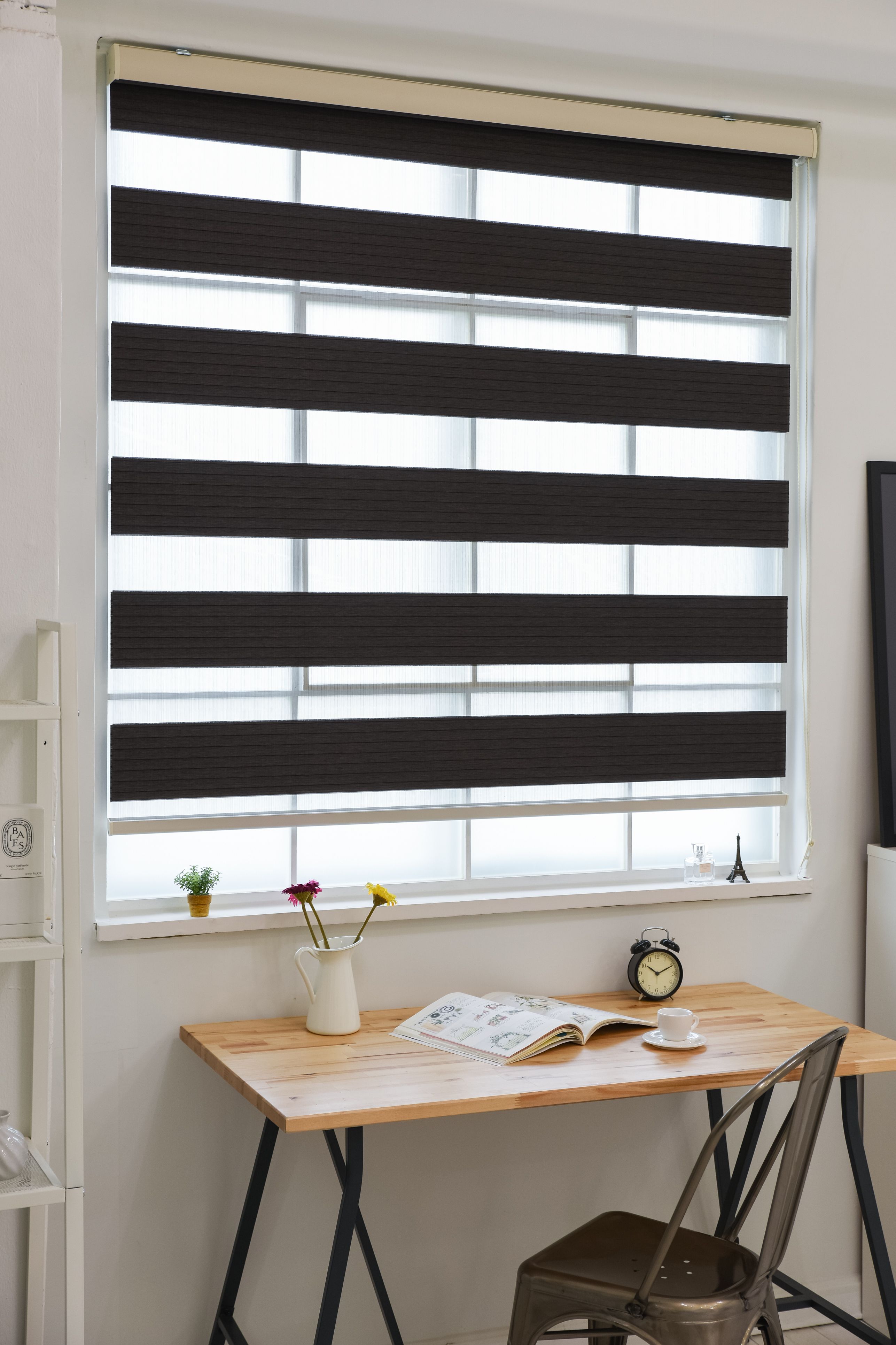 Fabric Manual Zebra Blind Curtain Half Blackout Waterproof For Home Hotel