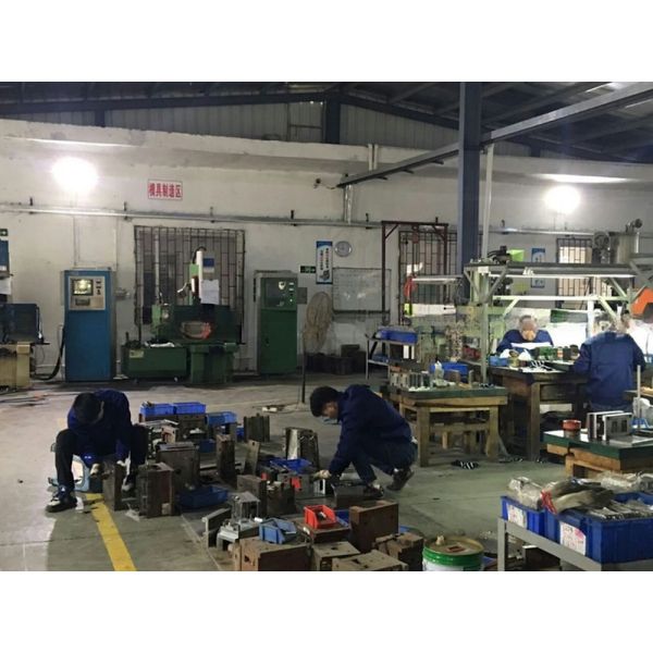 Plastic Toothbrush Injection Molding Machine Vertical JTT-550 2V3R With 180MM Opening Stroke