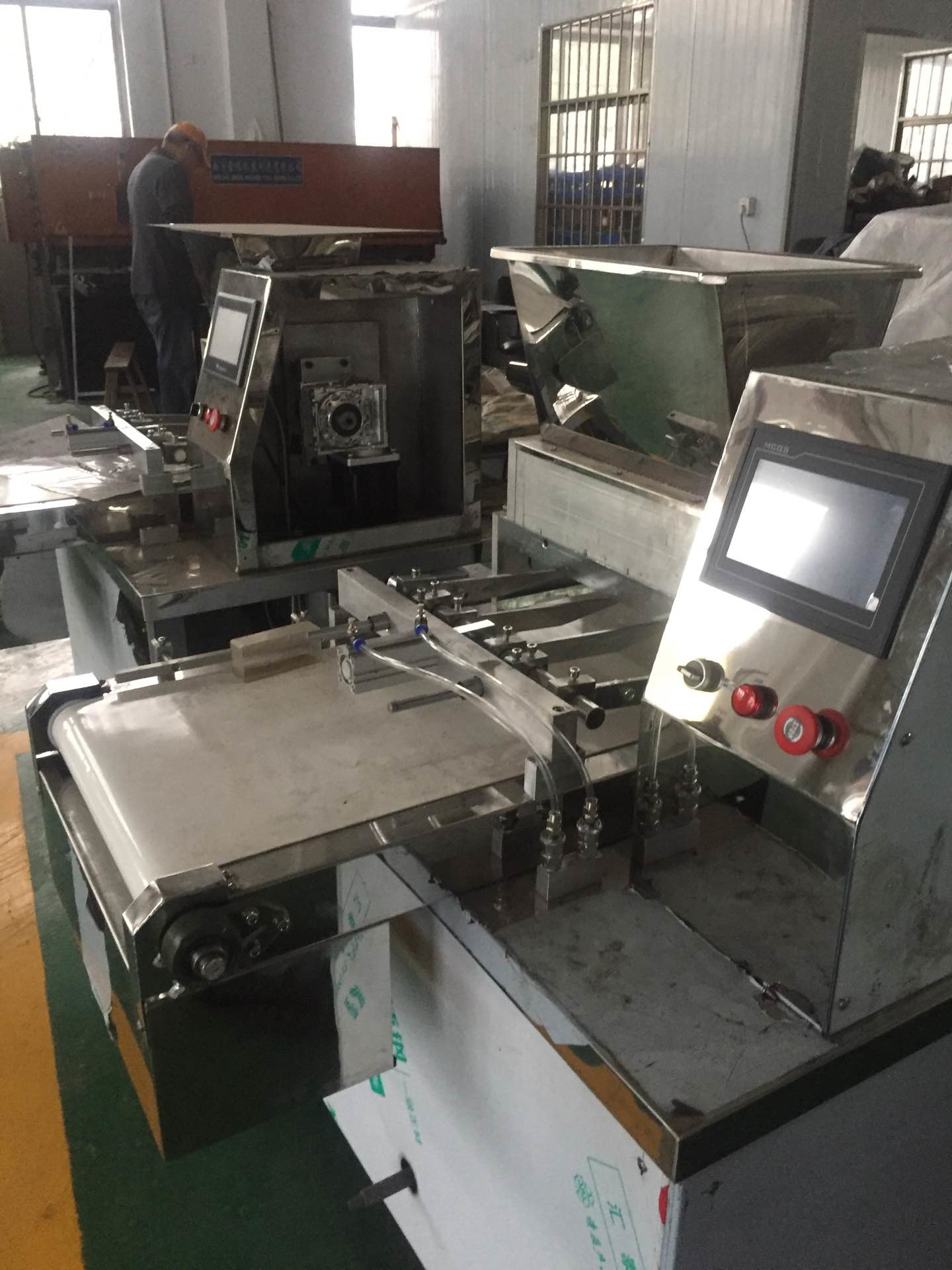 Danish butter Cookie Depositor Machine 6 Drops / 9 nozzle YX-400 / YX-600 chocolate chips Cookies Making Machine