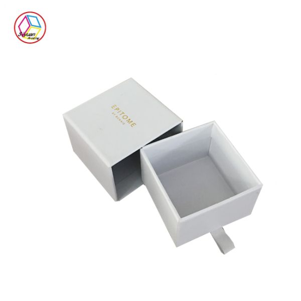 Personalized White Fancy Paper Gift Box , High End Packaging Boxes
