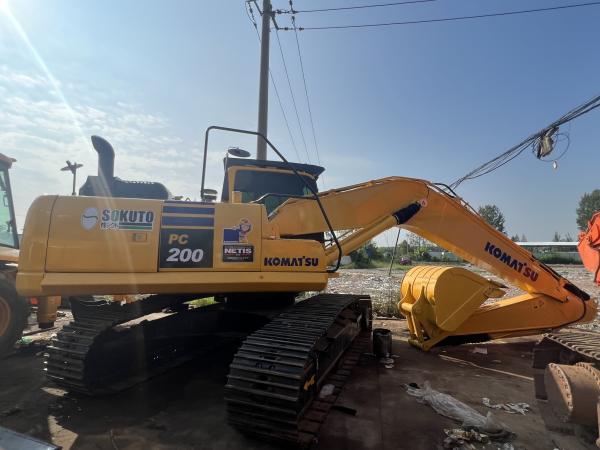 Quality 19900kg 21Tons Used Komatsu Excavator Pc200 Digging Fast Walking for sale